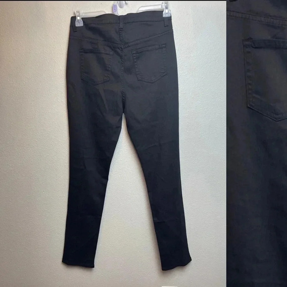 Fashion Nova Women's Black Skinny Distressed Jeggings. High Rise.  Stretchy - Picture 2 of 10